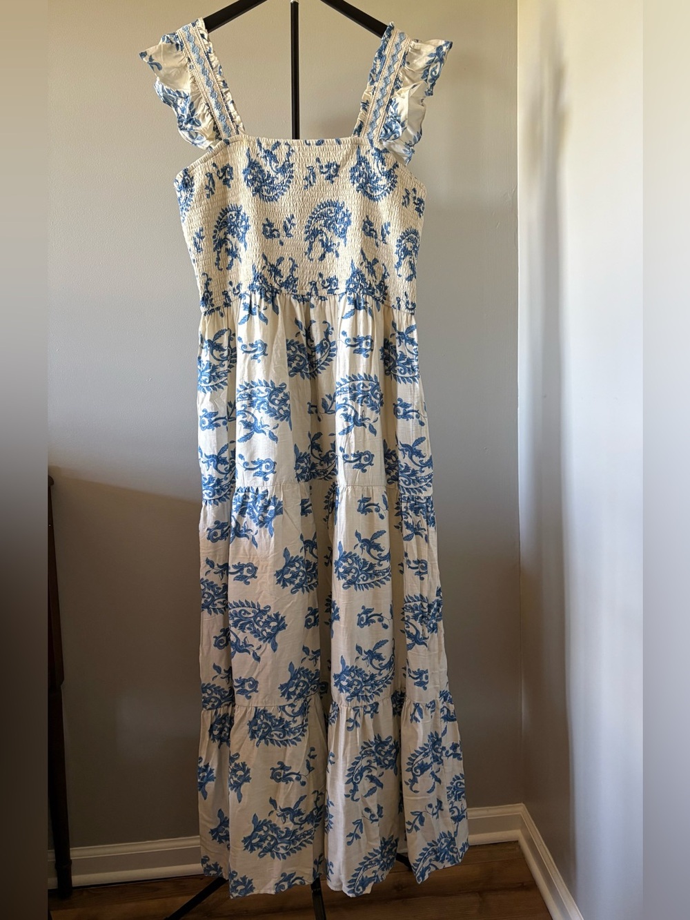 NWT She & Sky Size 2X Smocked Bodice Ruffle Strap Maxi Dress in Blue Floral